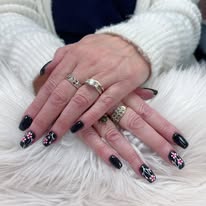 Lima Nails & Spa nail art result